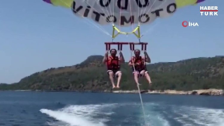 Trabzonsporlu Yusuf Yazıcı ailesiyle tatilin tadını çıkartıyor