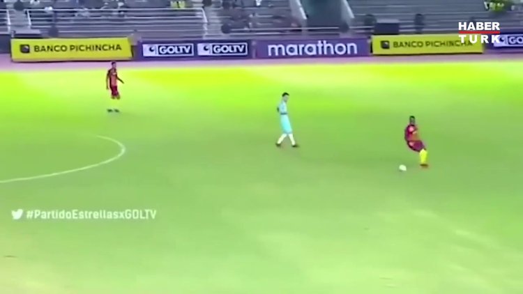 Hakemin futbolcuyu kandırması gündem oldu