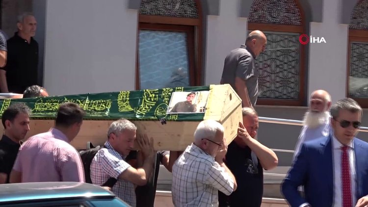 Yıllarca kadavra olmak için yaşadı, hayatını kaybedince toprağa verildi
