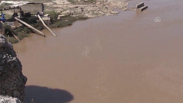 Güneydoğuda nehir ve çaylar "kahverengi" akıyor