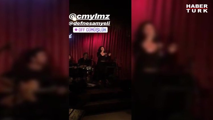 Cem Yılmaz çaldı, Defne Samyeli söyledi