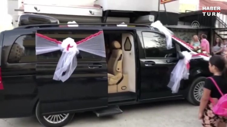 Valinin makam aracı şehit kardeşinin gelin arabası oldu