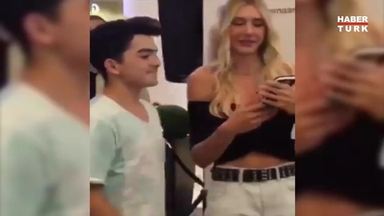 Şeyma Subaşı hayranlarıyla buluştu