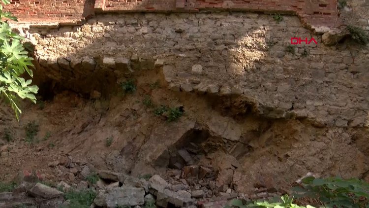 Tarihi surlar yok olmak üzere!