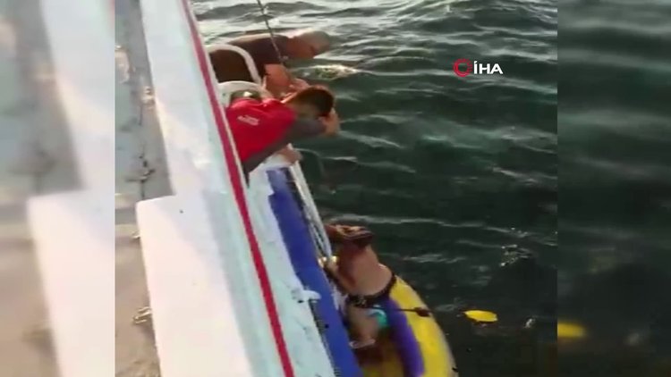 Şişme oyuncak botla Marmara'nın ortasında 5 saat