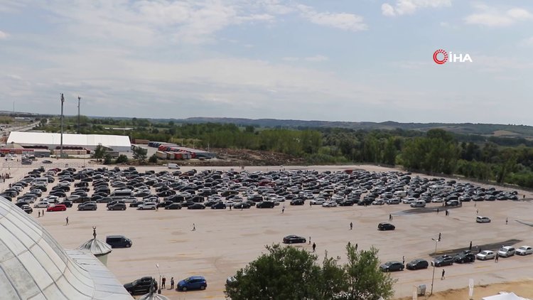 Türk işçilerin kuyruk çilesi: 'Bıktık demekten biz bıktık'
