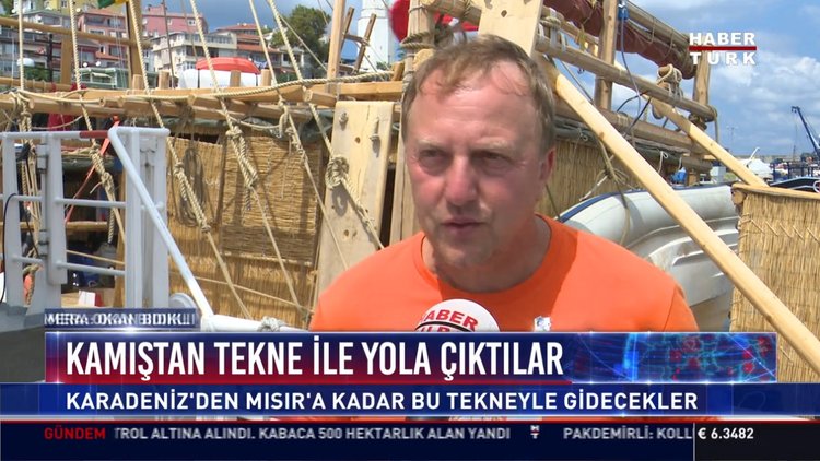 Kamıştan tekneyle denize açıldı