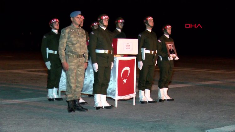 Hakkari'nin Çukurca bölgesinde, şehit olan asker için cenaze töreni