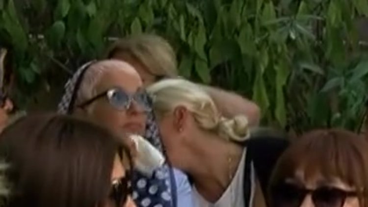 Sezen Aksu'nun babası Sami Yıldırım İzmir'de son yolculuğuna uğurlandı