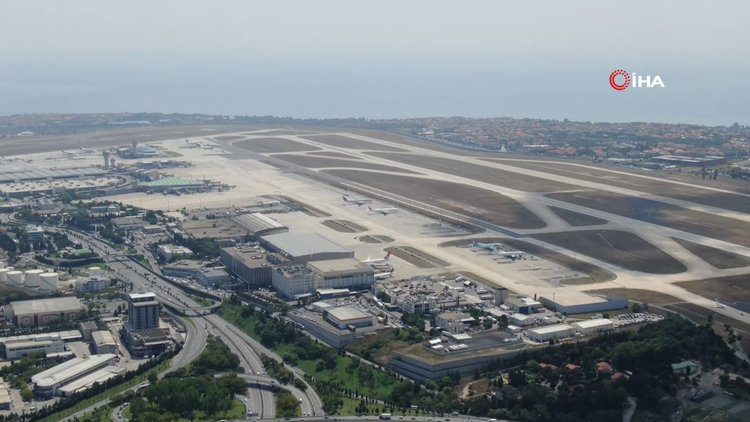 İstanbul'un uçak mezarlığı havadan görüntülendi