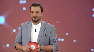 Haftanın 2. gününde Karadenizli Emine Hanım ve gelin adayı Elif var. Gelin ve kaynananın tatlı atışmaları izleyiciyi ekrana bağladı. ...