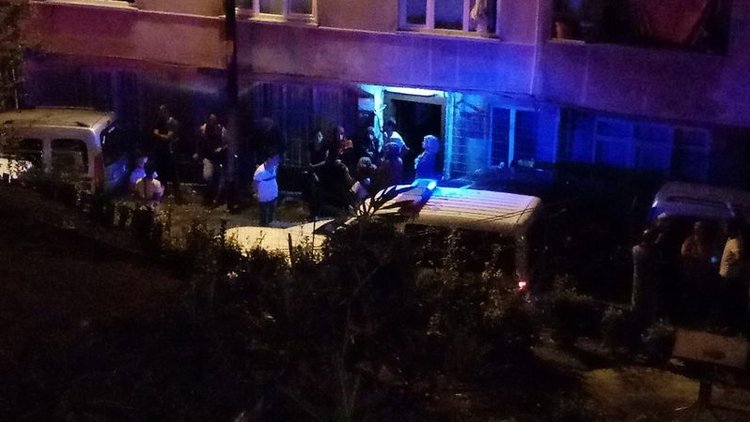 Kağıthane'de komşu kavgası: Yaralılar var