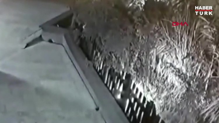 HAMİLE OYUNCU VE ANNESİNE DARP KAMERADA