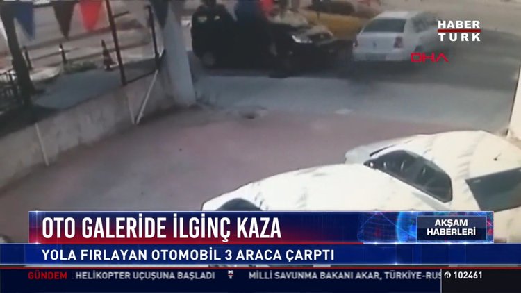 Oto galeride ilginç kaza