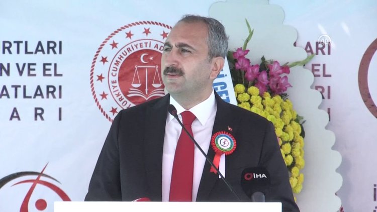 Son dakika: Adalet Bakanı Gül'den çok sert FETÖ mesajı!