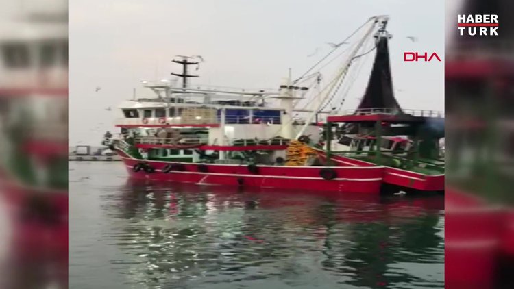 Gırgır teknesiyle, tek seferde 30 ton sardalya avladılar