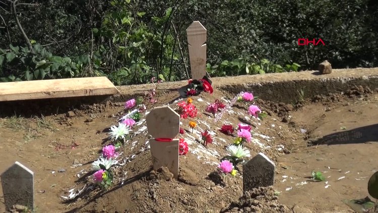 Neslican'ın sevenleri mezarını ziyaret ediyor