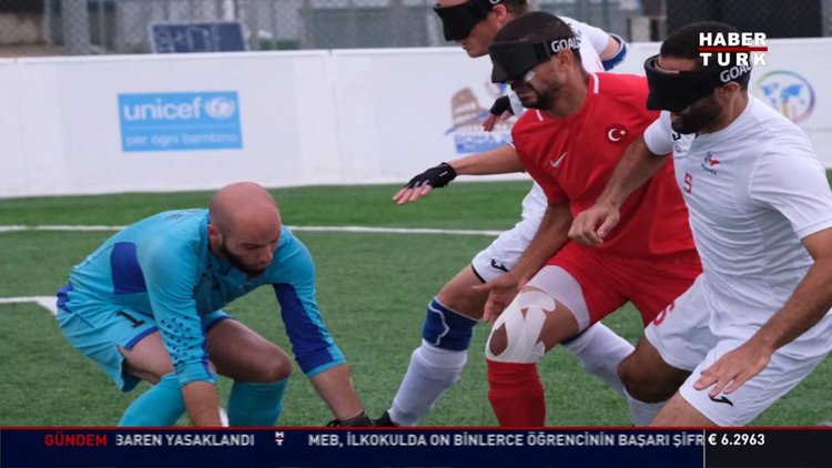 'Sesi görenler' yarı finalde elendi