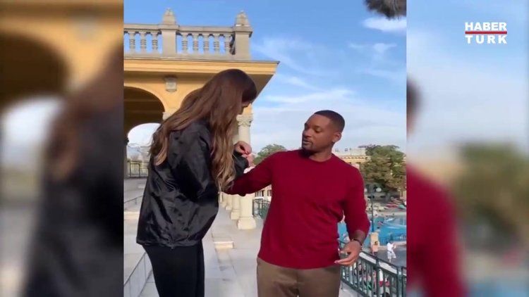 Larissa Gacemer, Will Smith'e çeyrek altın taktı