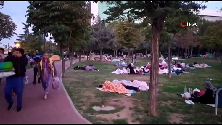 Depremin ertesi günü İstanbullular güne böyle uyandı