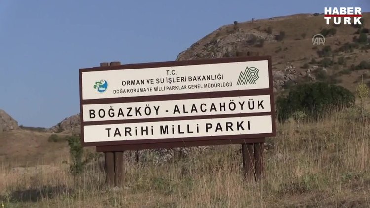 Antik kentteki "yeşil kaya" gizemini koruyor