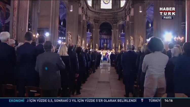 Fransa Chirac'a veda ediyor