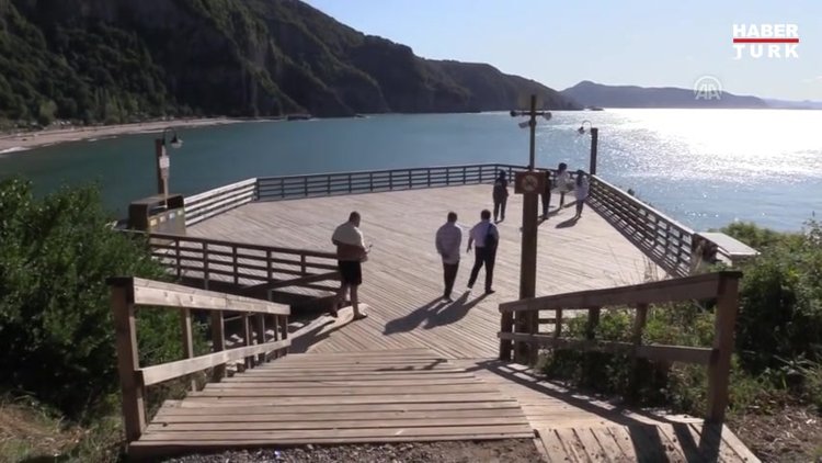 80 milyon yıllık lav sütunlarına turist ilgisi