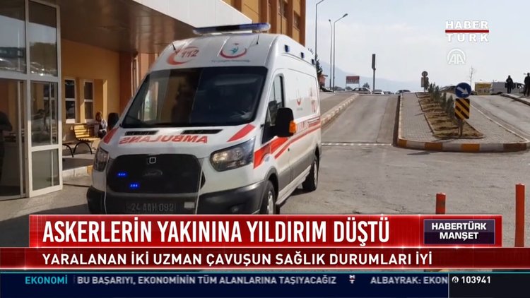 Askerlerin yakınına yıldırım düştü