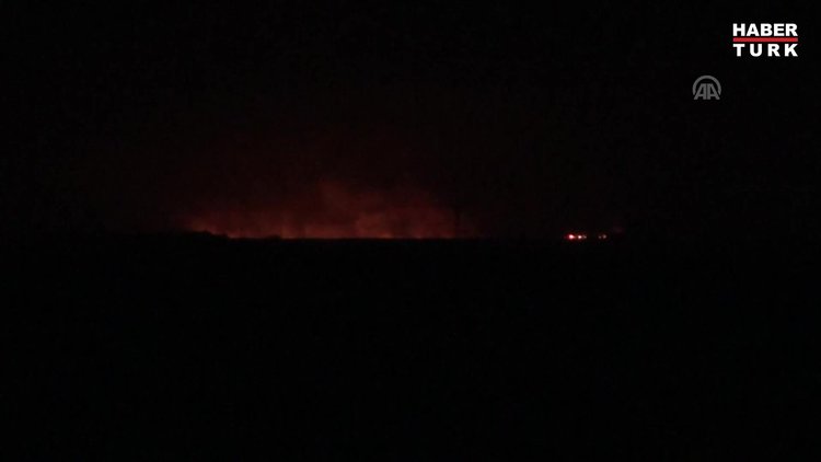 Askeri araçlardan oluşan konvoy, Tel Abyad'a geçiş yaptı