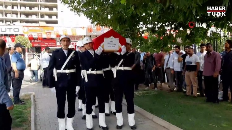 Barış Pınarı Harekatı'nın ilk şehidi 9 aylık bebek ve şehit memur için tören düzenlendi