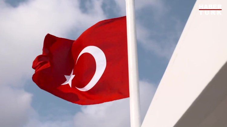 Görme engelli çocuklar milli maç heyecanını canlı sesli betimlemeyle yaşadı