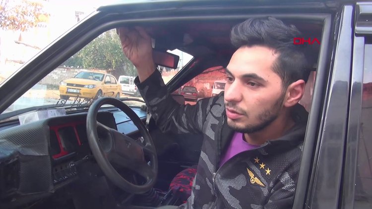 Teybini çalamadıkları araç sahibine, 'intikam' notu bıraktılar