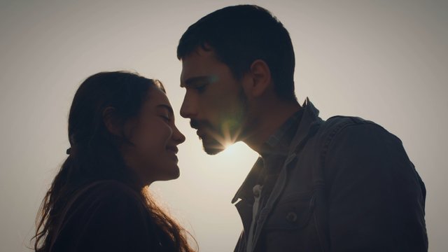 Aşk Ağlatır 9 Bölüm Sumru Lokanta Açıyor