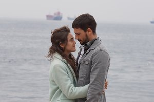 Aşk Ağlatır 7. Bölüm