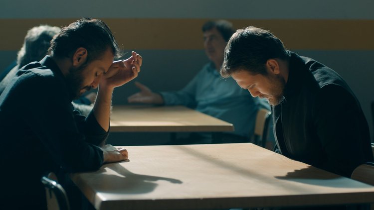 "Babamızın katili burnumun dibinde!"