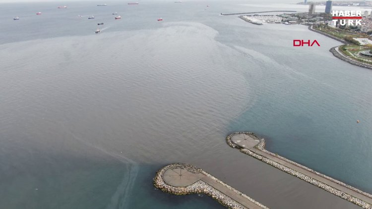 Marmara Denizi'ne çamur aktı