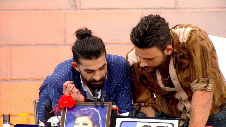 Bilal ve Koray'dan romantik hareketler!