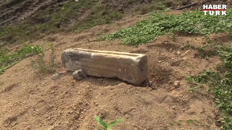 Elektrik hattı için yapılan kazıda tarihi sütun bulundu