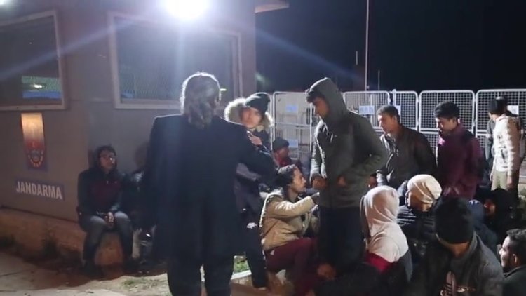 Yunanistan 252 kaçak göçmeni Türkiye'ye zorla gönderdi iddiası