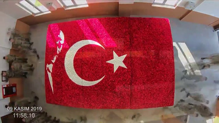 Anıtkabir'de dokuzu beş geçe