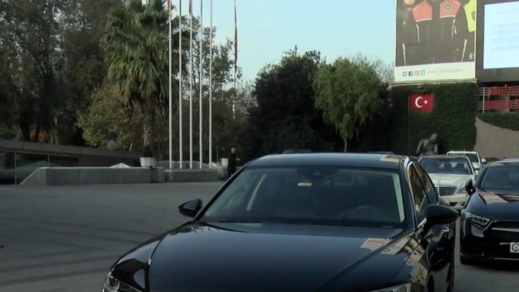 20 lüks otomobil! Galeri değil emniyet!