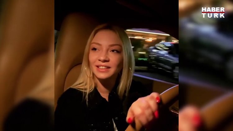 Ece Seçkin'den arabada rap performansı