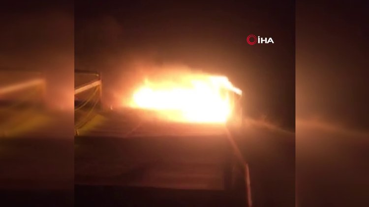 Dünyanın en çok fotoğraf çekilen yerinin yürüyüş yolunu yaktılar