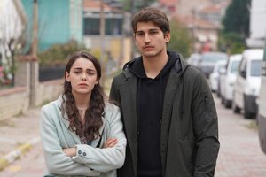 Aşk Ağlatır 11. Bölüm