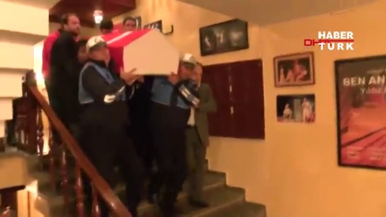 Yıldız Kenter son yolculuğuna uğurlanıyor