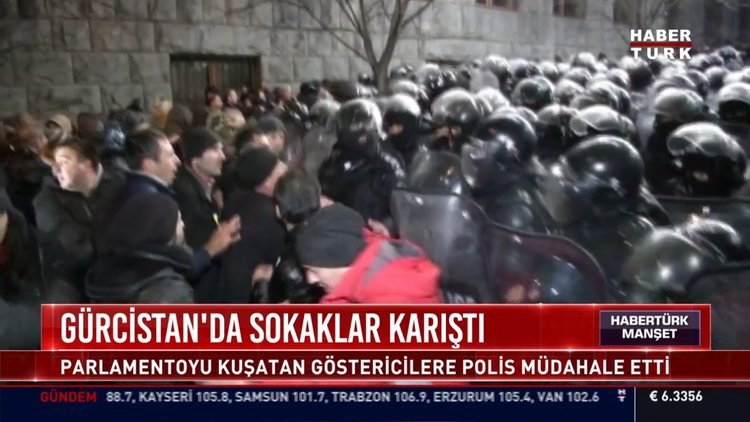 Gürcistan'da sokaklar karıştı