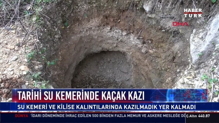 Defineciler delik deşik etti