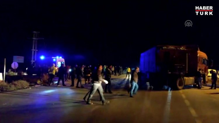 Taraftarları taşıyan otobüs kaza yaptı: Yaralılar var