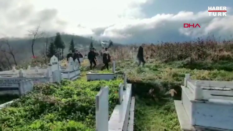 Ailesi ve arkadaşları Ceren'i mezarında ziyaret etti