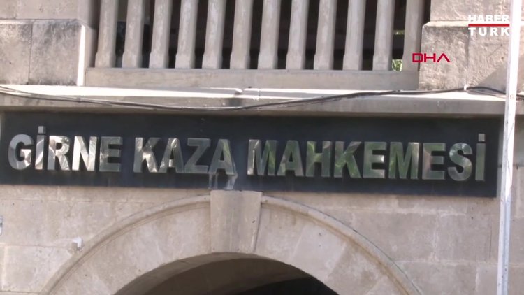 Genç YouTuber, arkadaşını taşla öldürüp, denize attı